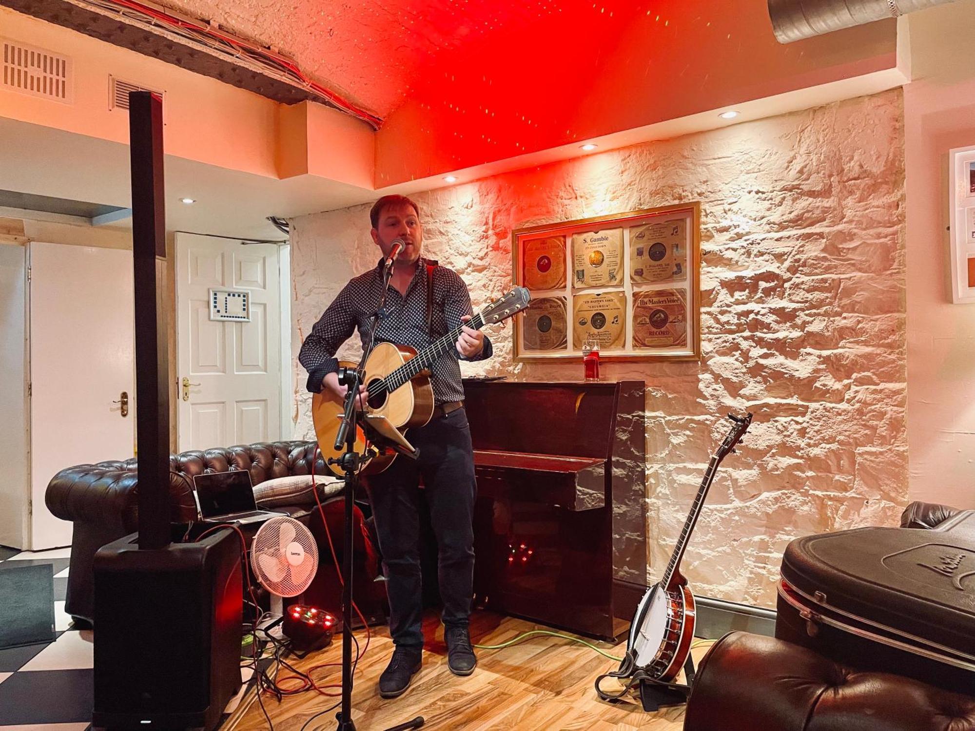 Harry Clarke Mews At The Castle Hotel — Photos 1